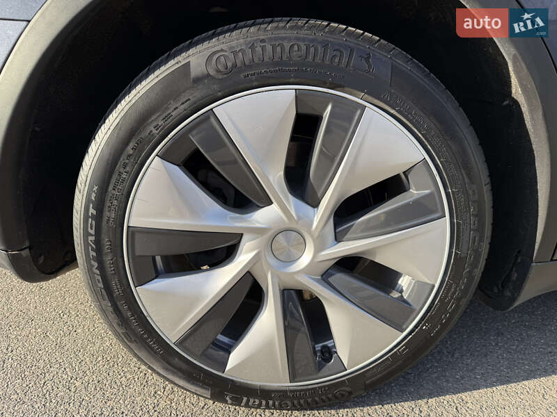 Внедорожник / Кроссовер Tesla Model Y 2020 в Василькове