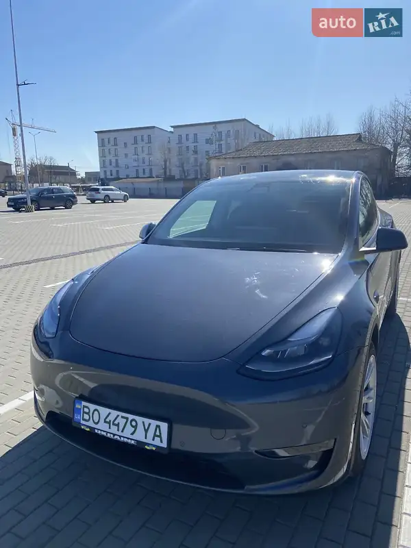 Tesla Model Y 2022