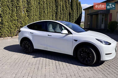 Внедорожник / Кроссовер Tesla Model Y 2024 в 