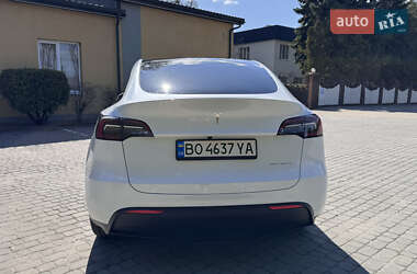 Внедорожник / Кроссовер Tesla Model Y 2024 в 