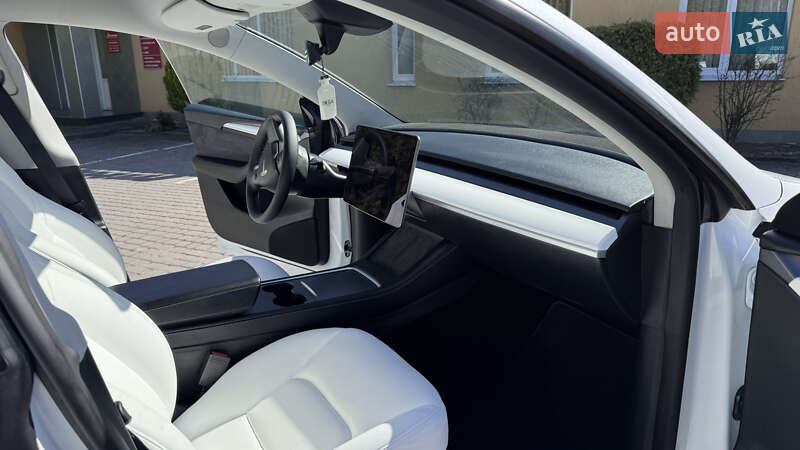 Внедорожник / Кроссовер Tesla Model Y 2024 в Тернополе фото 41 Внедорожник / Кроссовер Tesla Model Y 2024 в Тернополе