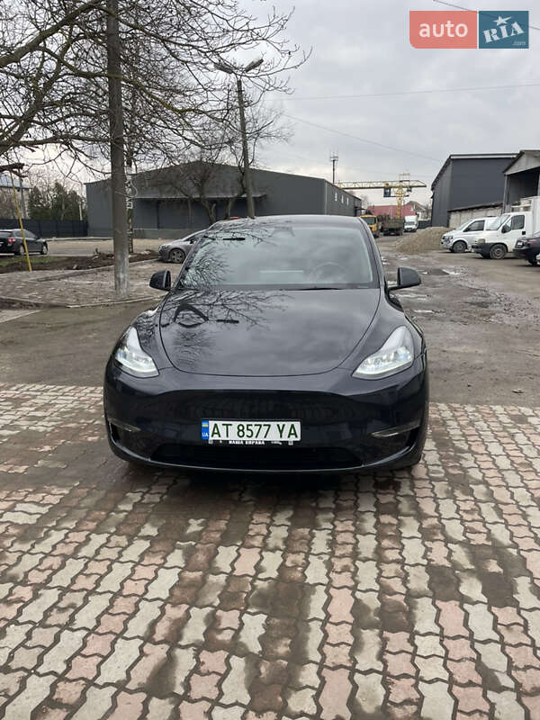 Позашляховик / Кросовер Tesla Model Y 2024 в Івано-Франківську