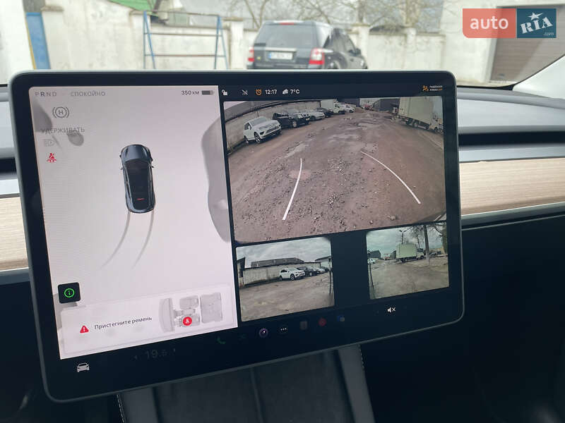 Позашляховик / Кросовер Tesla Model Y 2024 в Івано-Франківську