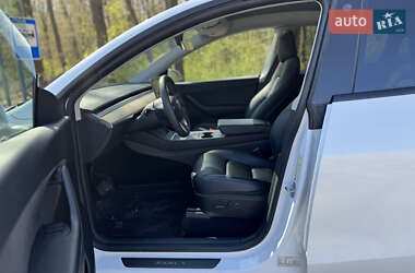 Внедорожник / Кроссовер Tesla Model Y 2021 в 