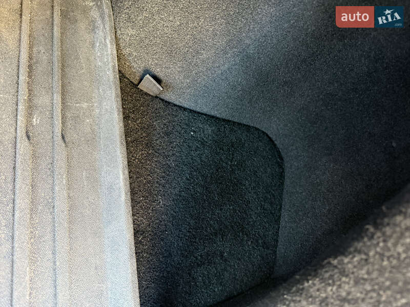 Внедорожник / Кроссовер Tesla Model Y 2022 в Киеве