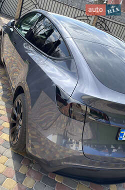 Внедорожник / Кроссовер Tesla Model Y 2023 в 