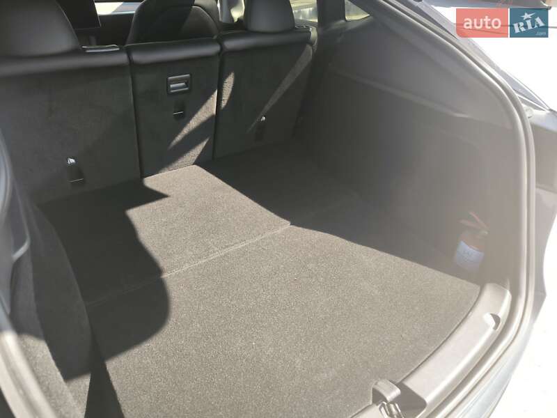 Внедорожник / Кроссовер Tesla Model Y 2023 в Киеве