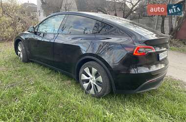 Внедорожник / Кроссовер Tesla Model Y 2021 в 