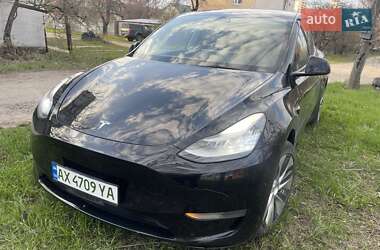 Внедорожник / Кроссовер Tesla Model Y 2021 в 