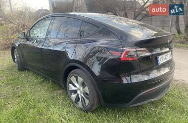 Внедорожник / Кроссовер Tesla Model Y 2021 в 