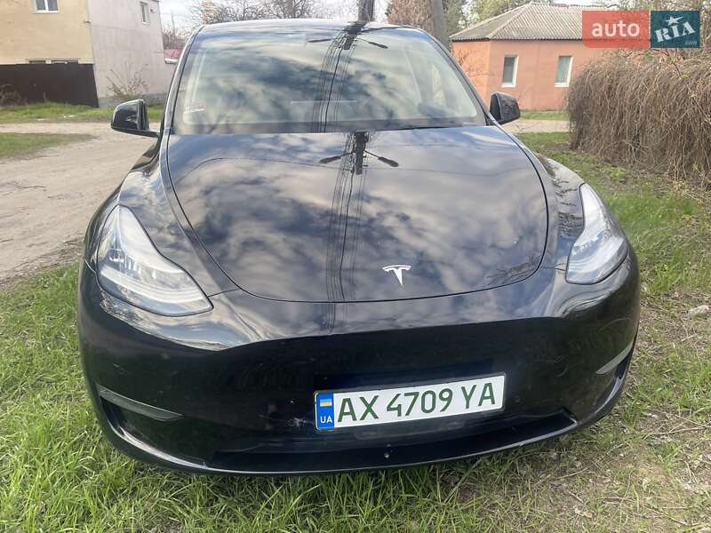 Позашляховик / Кросовер Tesla Model Y 2021 в Харкові