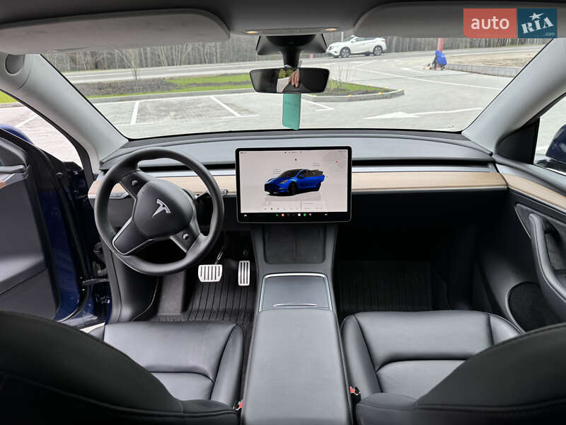 Внедорожник / Кроссовер Tesla Model Y 2023 в Киеве