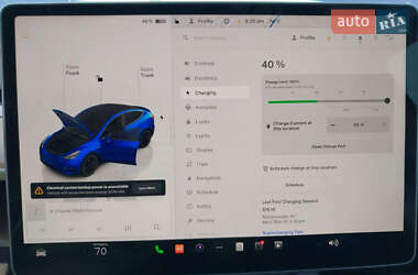 Внедорожник / Кроссовер Tesla Model Y 2023 в 