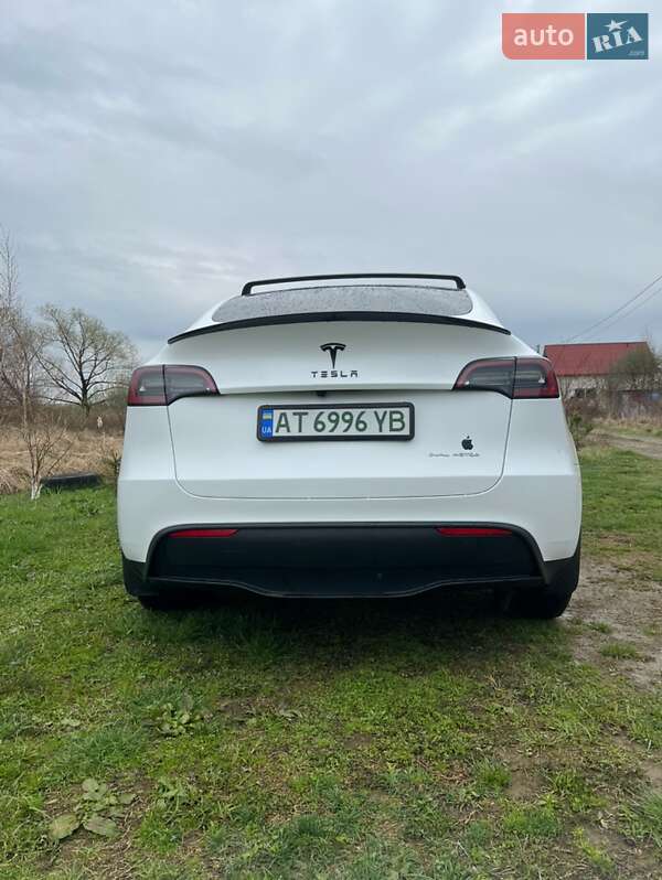 Внедорожник / Кроссовер Tesla Model Y 2023 в Ивано-Франковске