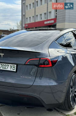 Внедорожник / Кроссовер Tesla Model Y 2022 в 