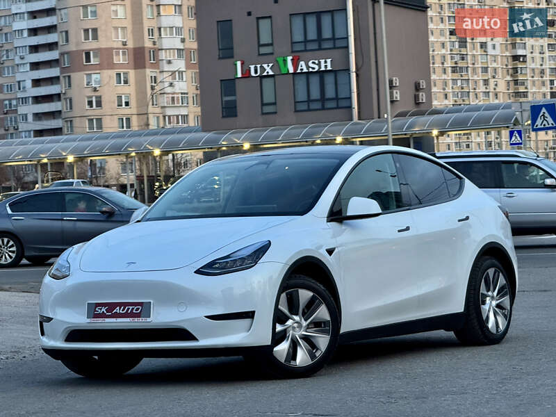 Позашляховик / Кросовер Tesla Model Y 2022 в Києві