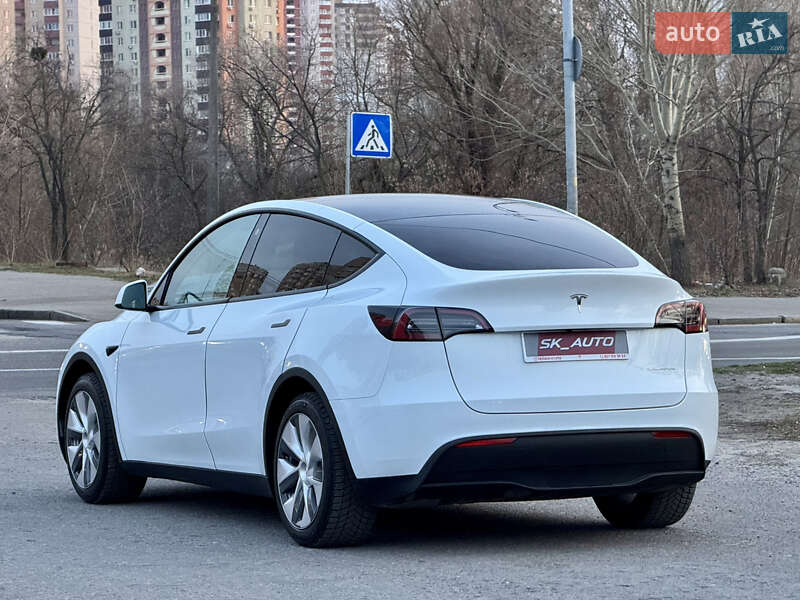 Позашляховик / Кросовер Tesla Model Y 2022 в Києві