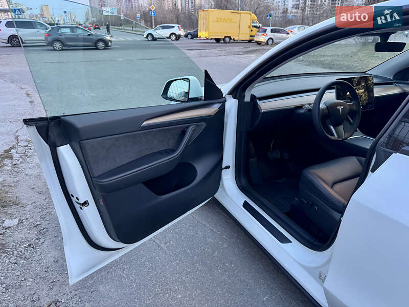 Позашляховик / Кросовер Tesla Model Y 2022 в Києві