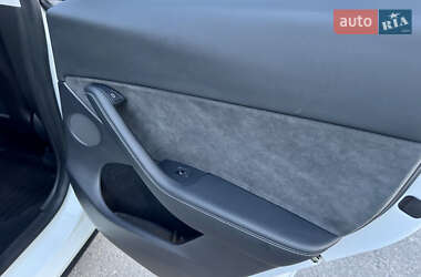 Внедорожник / Кроссовер Tesla Model Y 2022 в 
