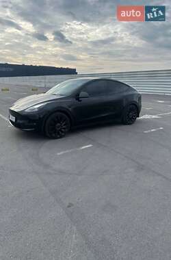 Внедорожник / Кроссовер Tesla Model Y 2023 в 