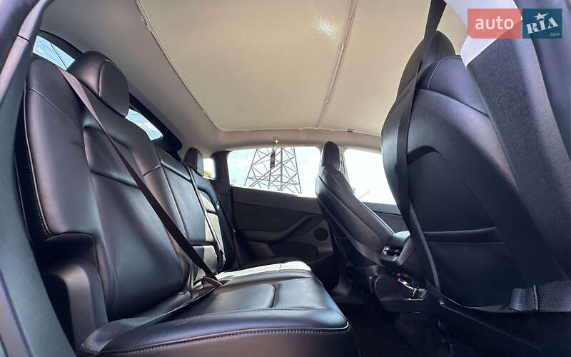 Позашляховик / Кросовер Tesla Model Y 2021 в Стрию