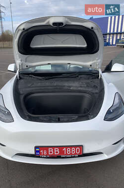 Позашляховик / Кросовер Tesla Model Y 2021 в 