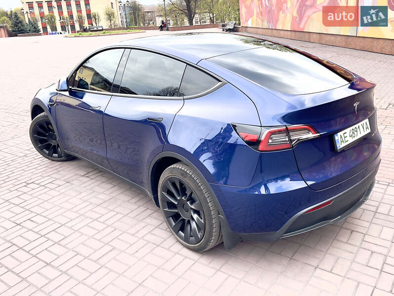 Внедорожник / Кроссовер Tesla Model Y 2023 в Каменском