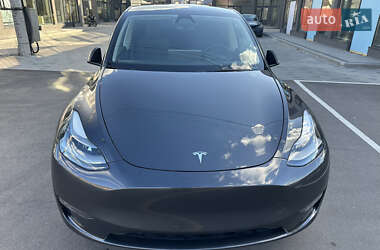 Позашляховик / Кросовер Tesla Model Y 2024 в 