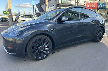 Позашляховик / Кросовер Tesla Model Y 2024 в 