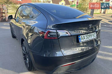 Позашляховик / Кросовер Tesla Model Y 2024 в 