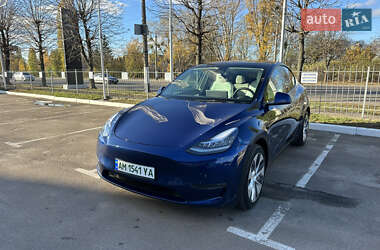Внедорожник / Кроссовер Tesla Model Y 2021 в 