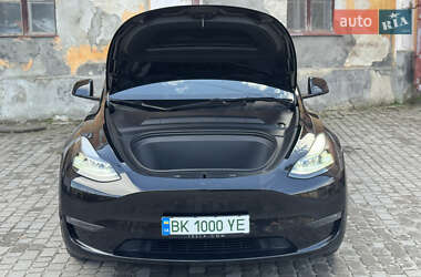 Внедорожник / Кроссовер Tesla Model Y 2022 в 