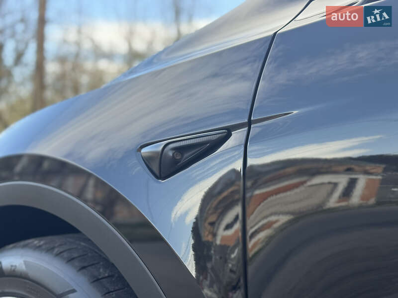 Внедорожник / Кроссовер Tesla Model Y 2022 в Дубно