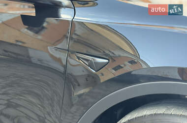 Внедорожник / Кроссовер Tesla Model Y 2022 в 
