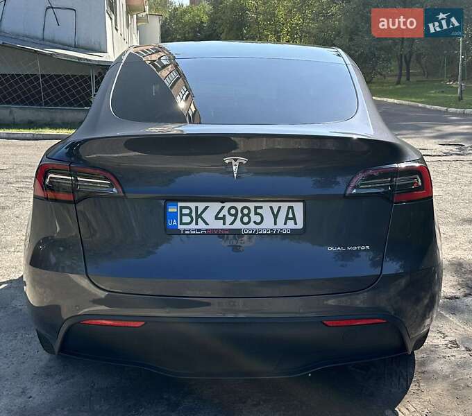 Внедорожник / Кроссовер Tesla Model Y 2020 в Ровно