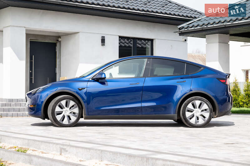 Позашляховик / Кросовер Tesla Model Y 2023 в Коломиї
