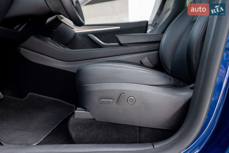 Позашляховик / Кросовер Tesla Model Y 2023 в Коломиї