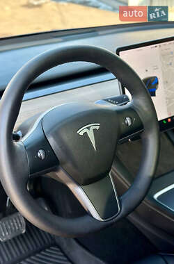 Внедорожник / Кроссовер Tesla Model Y 2021 в 