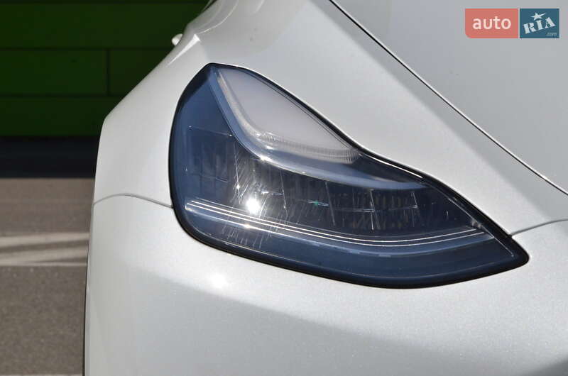 Внедорожник / Кроссовер Tesla Model Y 2022 в Киеве
