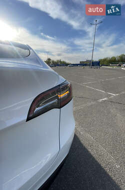 Внедорожник / Кроссовер Tesla Model Y 2023 в 