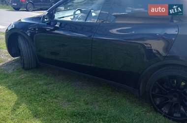Внедорожник / Кроссовер Tesla Model Y 2021 в 