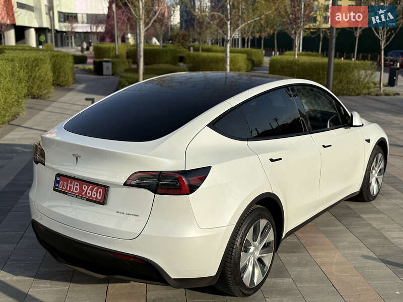 Внедорожник / Кроссовер Tesla Model Y 2023 в Киеве