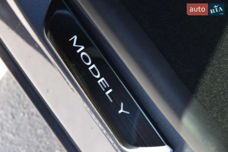 Позашляховик / Кросовер Tesla Model Y 2022 в Полтаві