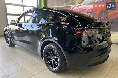 Внедорожник / Кроссовер Tesla Model Y 2024 в 