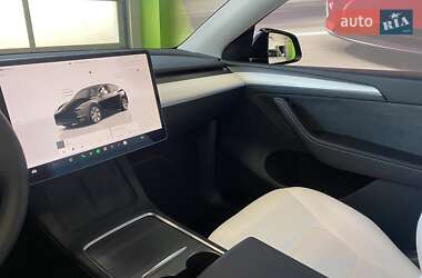 Внедорожник / Кроссовер Tesla Model Y 2024 в 
