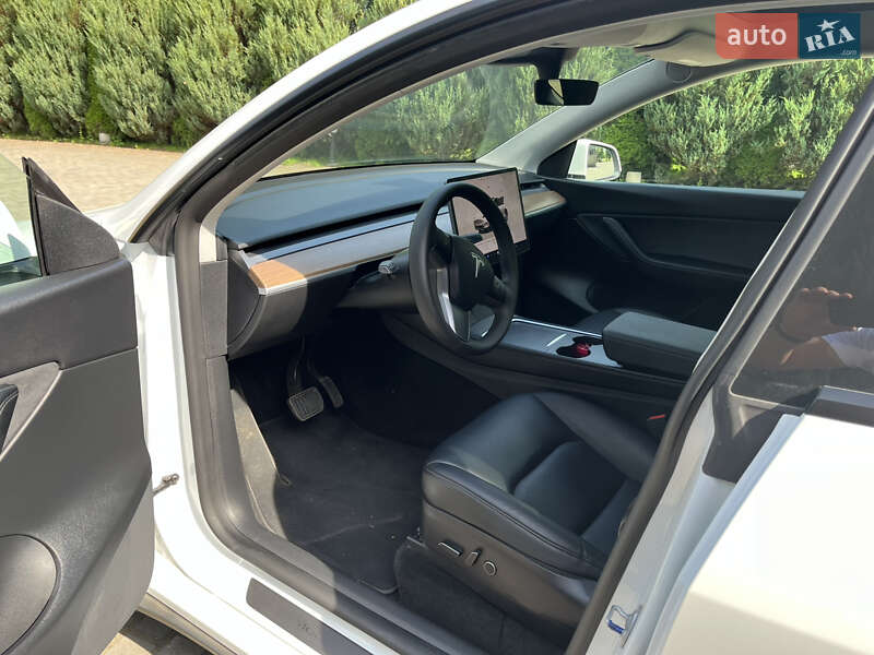 Позашляховик / Кросовер Tesla Model Y 2022 в Самборі
