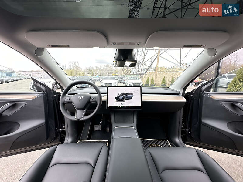 Внедорожник / Кроссовер Tesla Model Y 2024 в Харькове