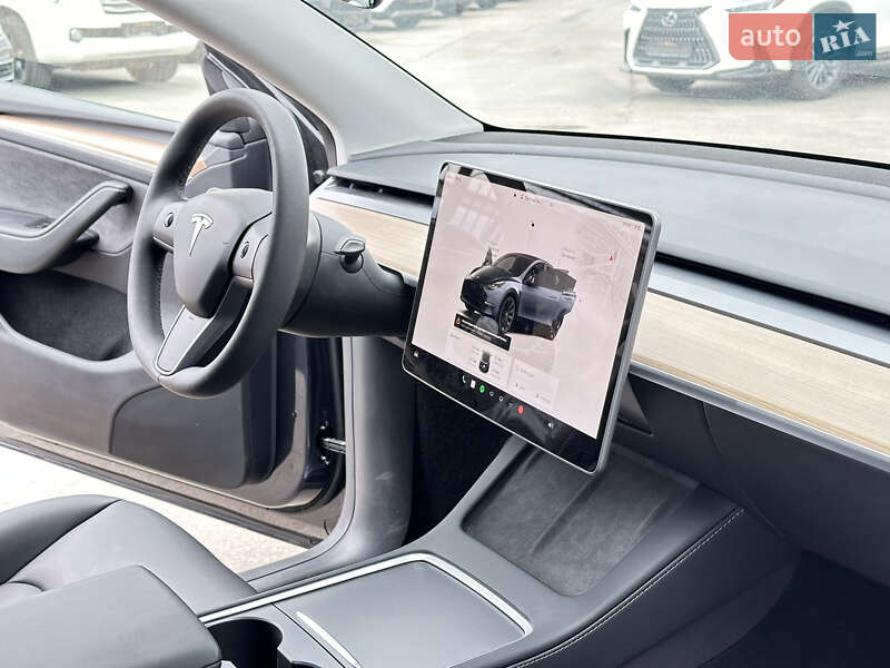 Внедорожник / Кроссовер Tesla Model Y 2024 в Харькове