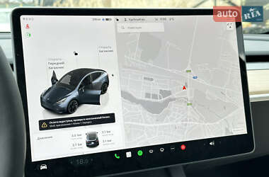 Внедорожник / Кроссовер Tesla Model Y 2024 в 