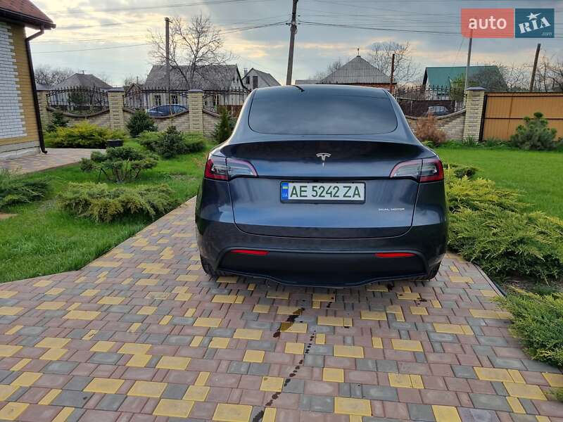 Внедорожник / Кроссовер Tesla Model Y 2023 в Новомосковске
